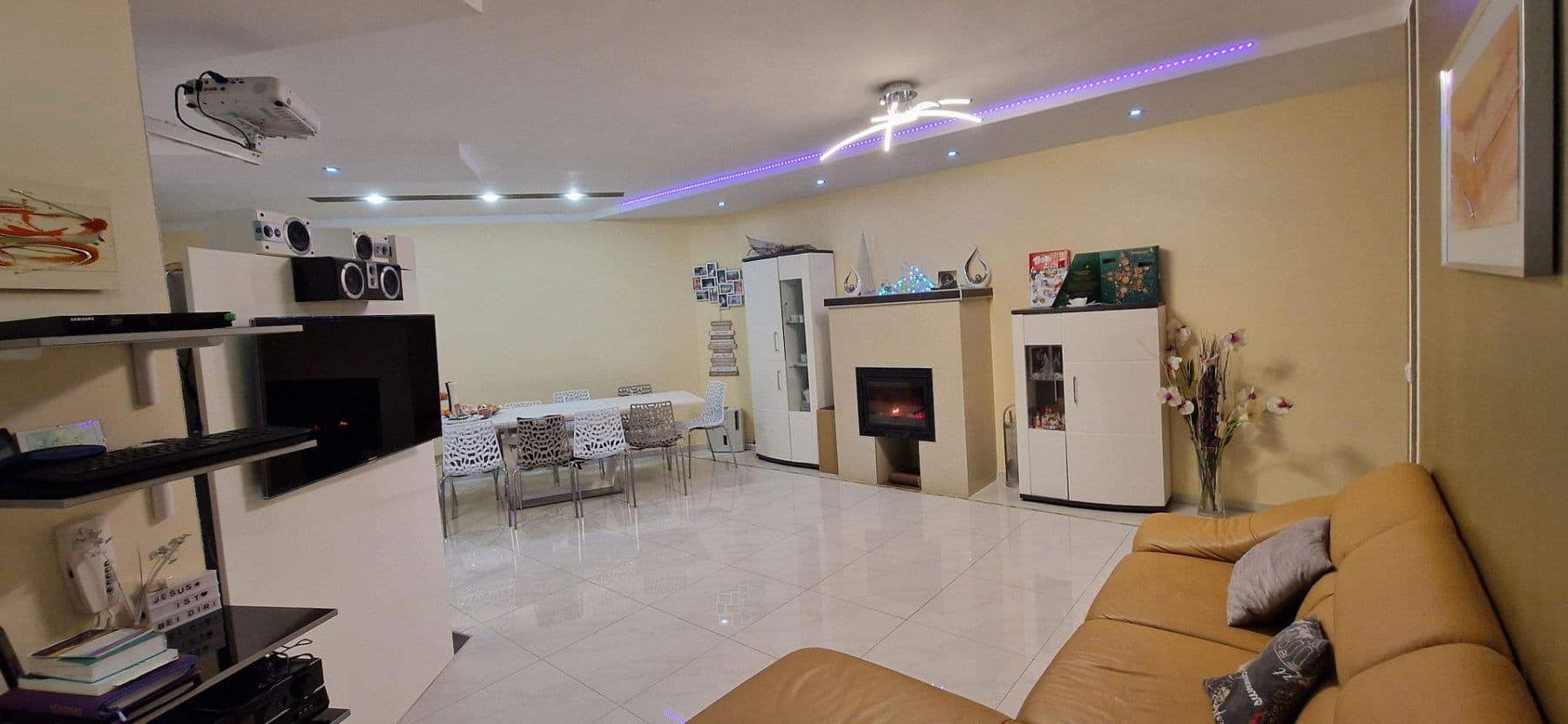 Predaj bytu 5-izbový 106 m², Hainstr. 22, Nürnberg, Bavorsko Predaj bytu 5-izbový 106 m², Hainstr. 22, Nürnberg, Bavorsko