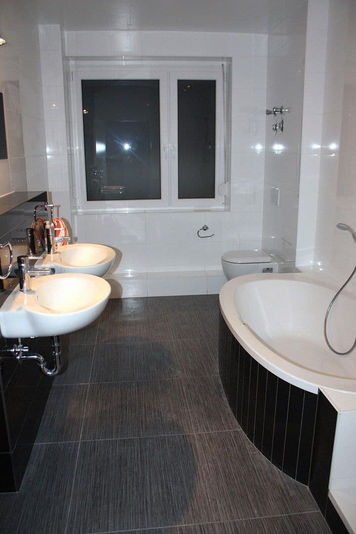 Predaj bytu 5-izbový 106 m², Hainstr. 22, Nürnberg, Bavorsko Predaj bytu 5-izbový 106 m², Hainstr. 22, Nürnberg, Bavorsko