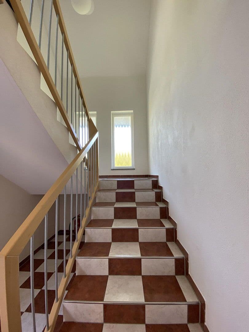 Prenájom domu 170 m², pozemek 450 m², Adlkofen, Bavorsko Prenájom domu 170 m², pozemek 450 m², Adlkofen, Bavorsko