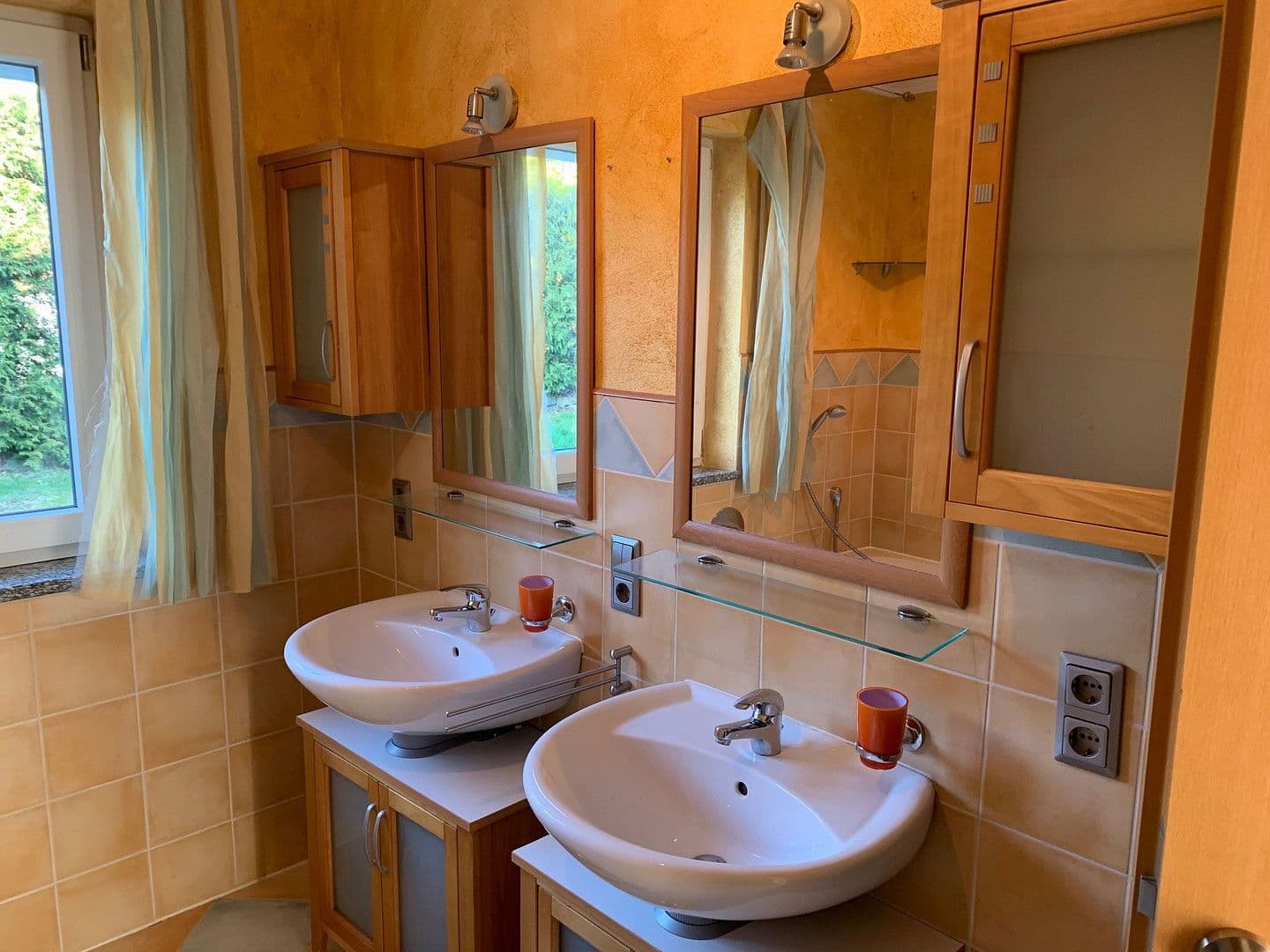 Prenájom domu 170 m², pozemek 450 m², Adlkofen, Bavorsko Prenájom domu 170 m², pozemek 450 m², Adlkofen, Bavorsko