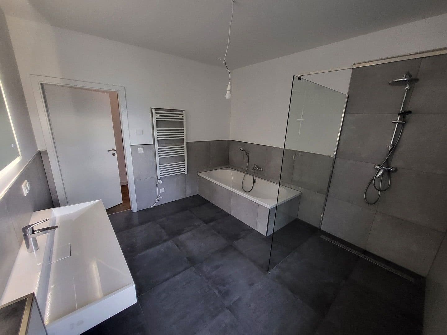 Prenájom bytu 4-izbový 140 m², Minden, Severné Porýnie - Westfálsko Prenájom bytu 4-izbový 140 m², Minden, Severné Porýnie - Westfálsko