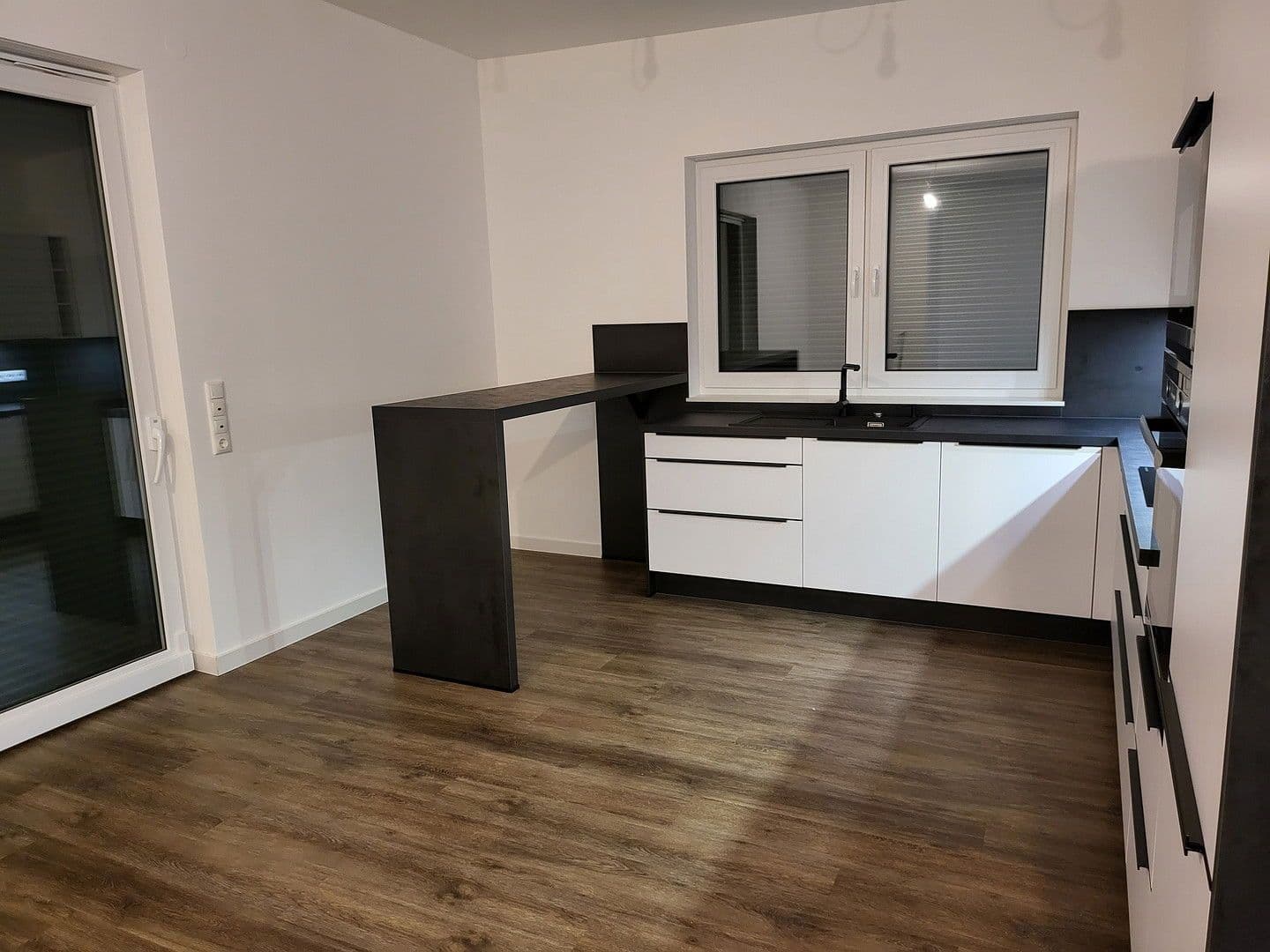 Prenájom bytu 4-izbový 140 m², Minden, Severné Porýnie - Westfálsko Prenájom bytu 4-izbový 140 m², Minden, Severné Porýnie - Westfálsko