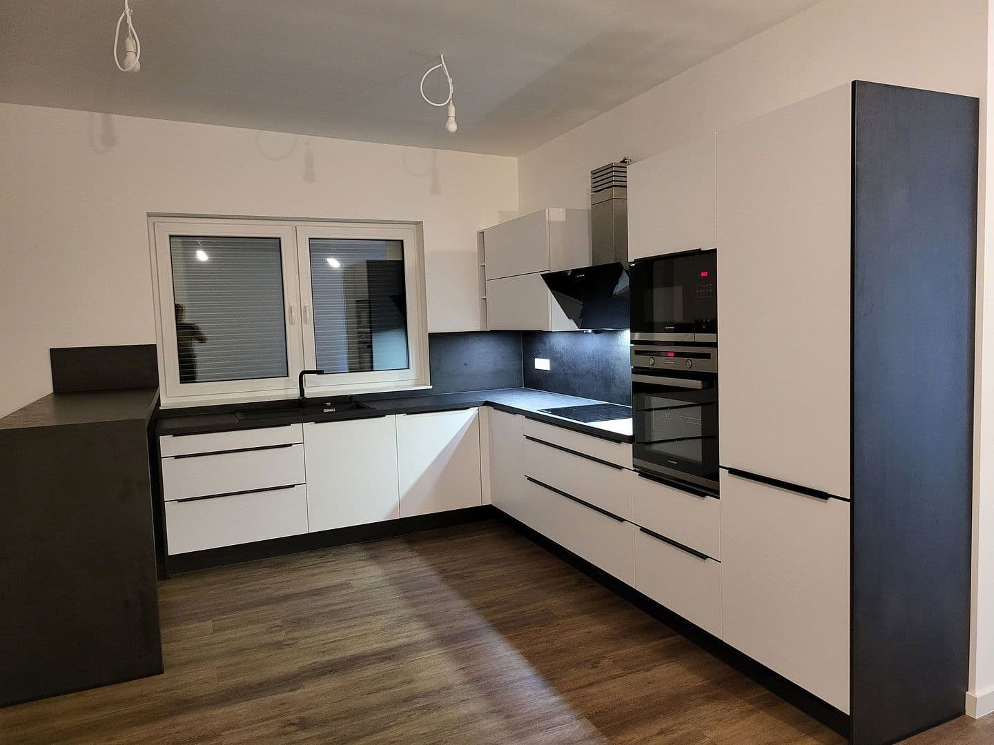 Prenájom bytu 4-izbový 140 m², Minden, Severné Porýnie - Westfálsko Prenájom bytu 4-izbový 140 m², Minden, Severné Porýnie - Westfálsko