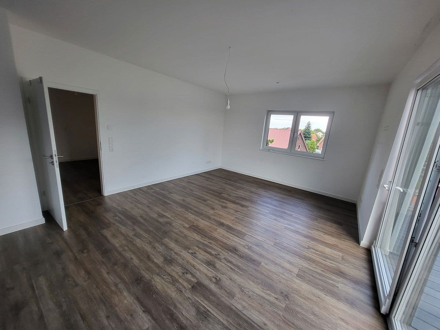 Prenájom bytu 4-izbový 140 m², Minden, Severné Porýnie - Westfálsko Prenájom bytu 4-izbový 140 m², Minden, Severné Porýnie - Westfálsko