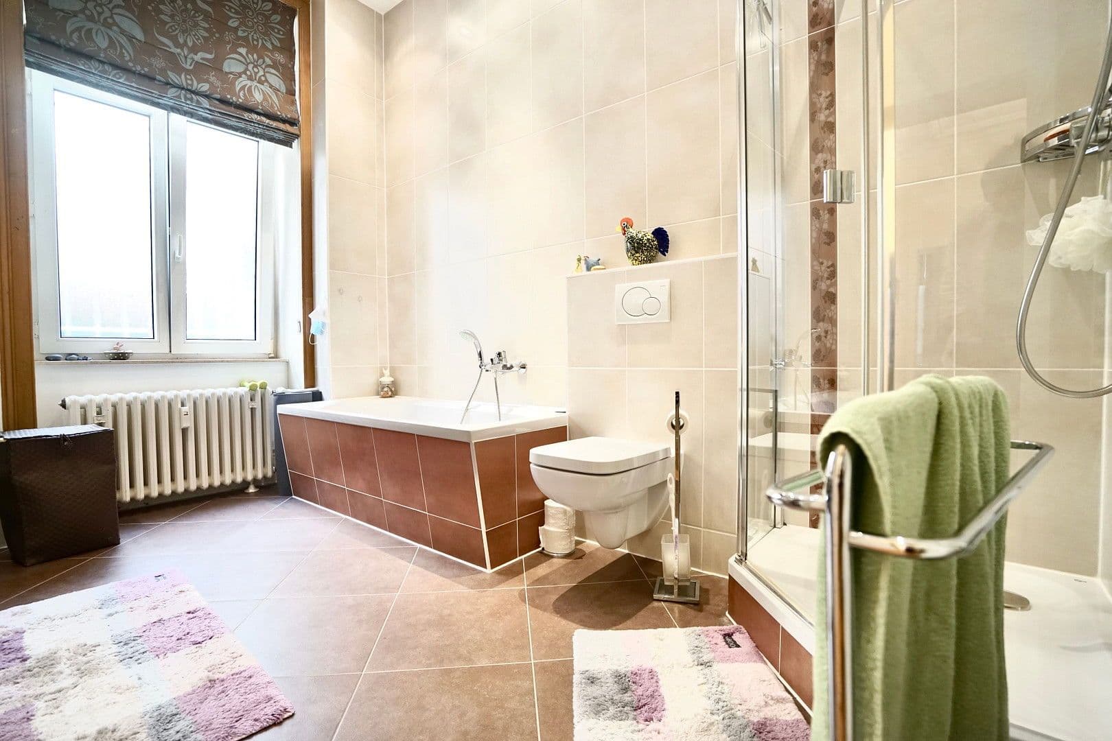 Prenájom bytu 3-izbový 109 m², Wiesbaden, Hesensko Prenájom bytu 3-izbový 109 m², Wiesbaden, Hesensko