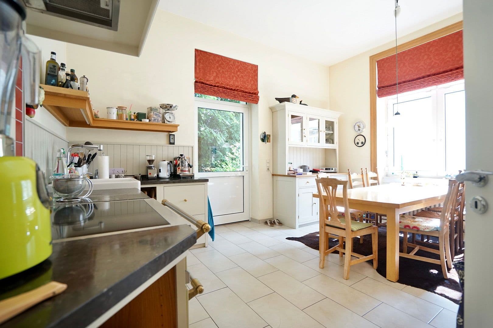 Prenájom bytu 3-izbový 109 m², Wiesbaden, Hesensko Prenájom bytu 3-izbový 109 m², Wiesbaden, Hesensko