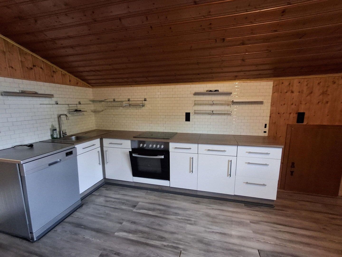 Prenájom bytu 4-izbový 135 m², Hauptstr.15, Neukirchen beim Heiligen Blut, Bavorsko Prenájom bytu 4-izbový 135 m², Hauptstr.15, Neukirchen beim Heiligen Blut, Bavorsko