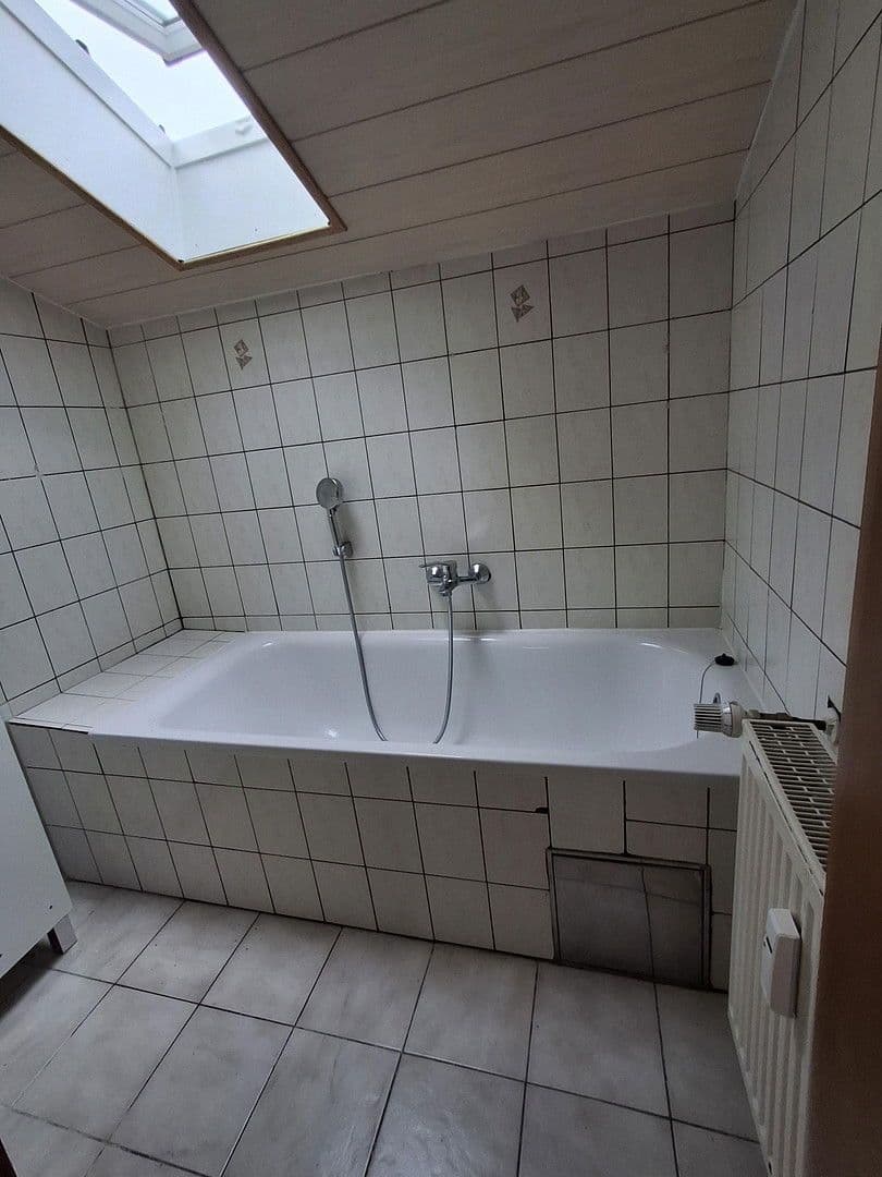 Prenájom bytu 4-izbový 135 m², Hauptstr.15, Neukirchen beim Heiligen Blut, Bavorsko Prenájom bytu 4-izbový 135 m², Hauptstr.15, Neukirchen beim Heiligen Blut, Bavorsko