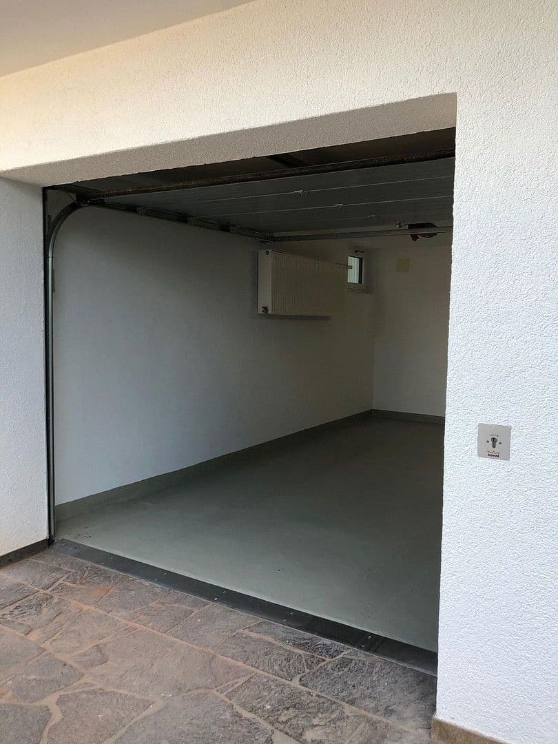 Prenájom domu 300 m², pozemek 1.899 m², Bürgstadt, Bavorsko Prenájom domu 300 m², pozemek 1.899 m², Bürgstadt, Bavorsko