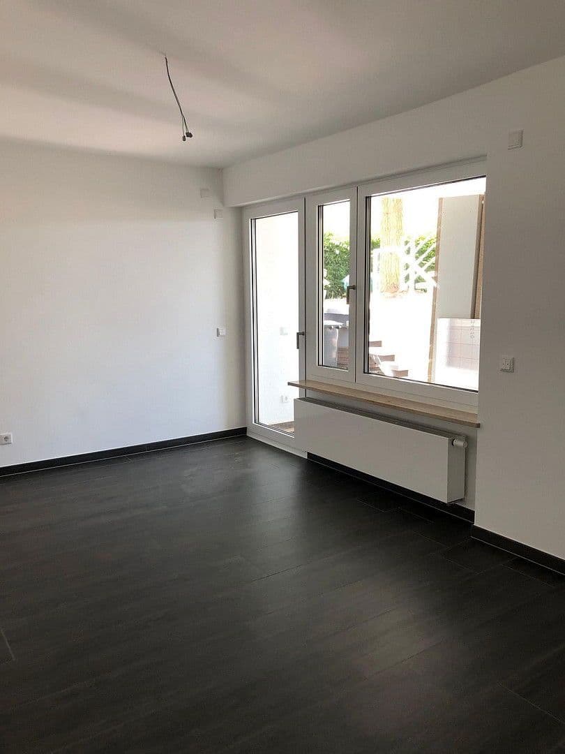 Prenájom domu 300 m², pozemek 1.899 m², Bürgstadt, Bavorsko Prenájom domu 300 m², pozemek 1.899 m², Bürgstadt, Bavorsko