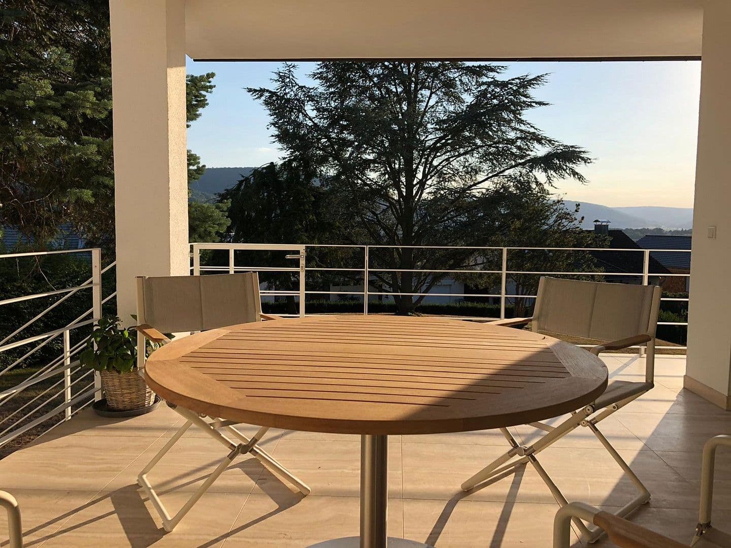 Prenájom domu 300 m², pozemek 1.899 m², Bürgstadt, Bavorsko Prenájom domu 300 m², pozemek 1.899 m², Bürgstadt, Bavorsko