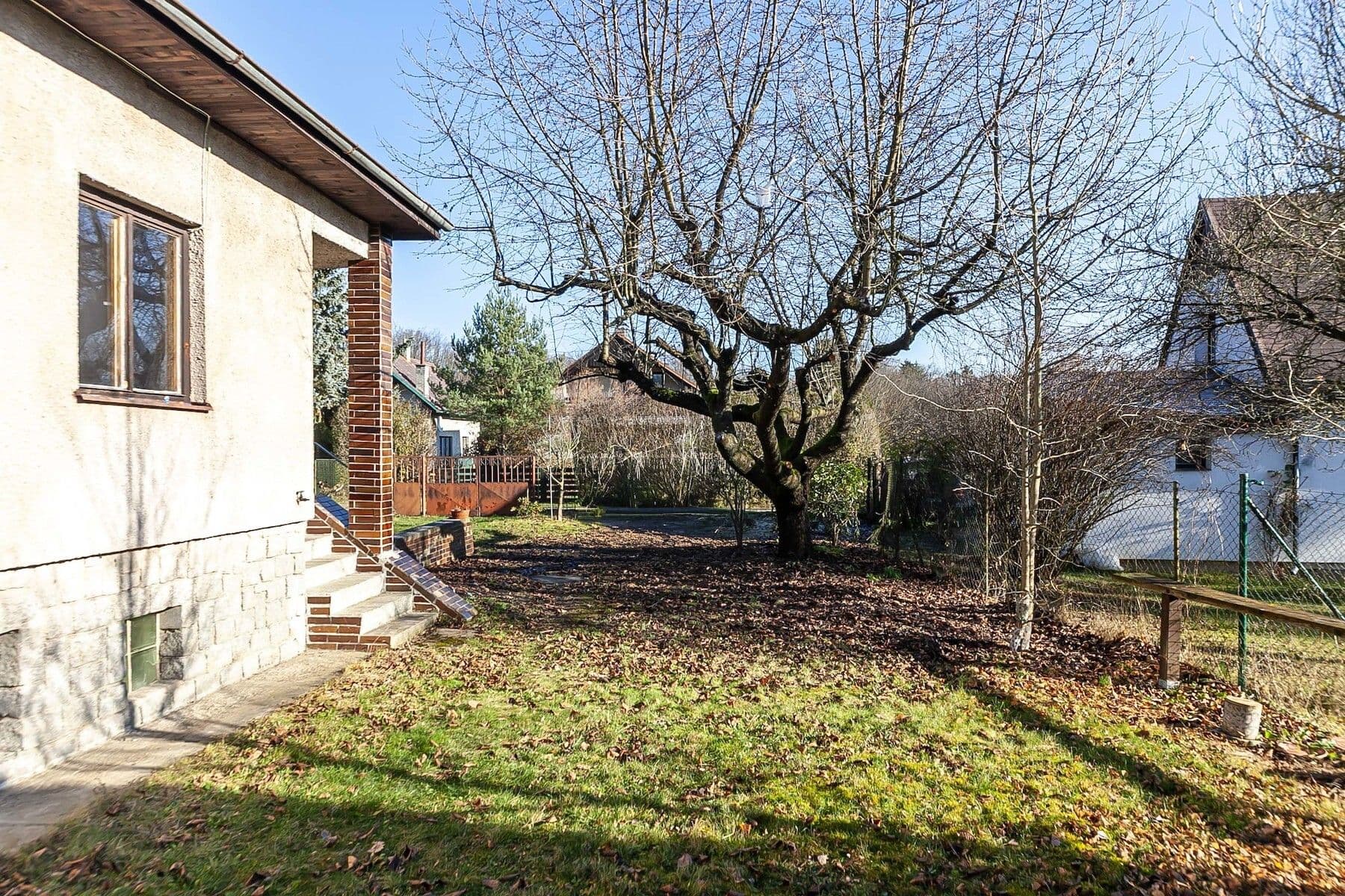 Predaj rekreačného objektu 100 m², pozemek 462 m², Stříbrná Skalice, Středočeský kraj Predaj rekreačného objektu 100 m², pozemek 462 m², Stříbrná Skalice, Středočeský kraj