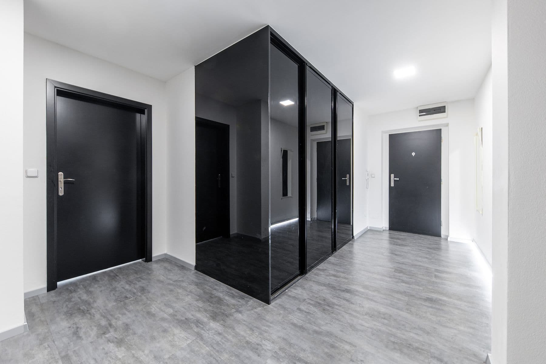 Predaj bytu 3-izbový 88 m², gen. Píky, Olomouc, Olomoucký kraj Predaj bytu 3-izbový 88 m², gen. Píky, Olomouc, Olomoucký kraj