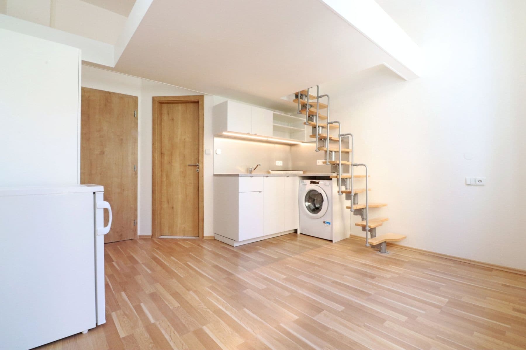 Prenájom bytu 1-izbový 17 m², Radlická, Praha, Praha Prenájom bytu 1-izbový 17 m², Radlická, Praha, Praha