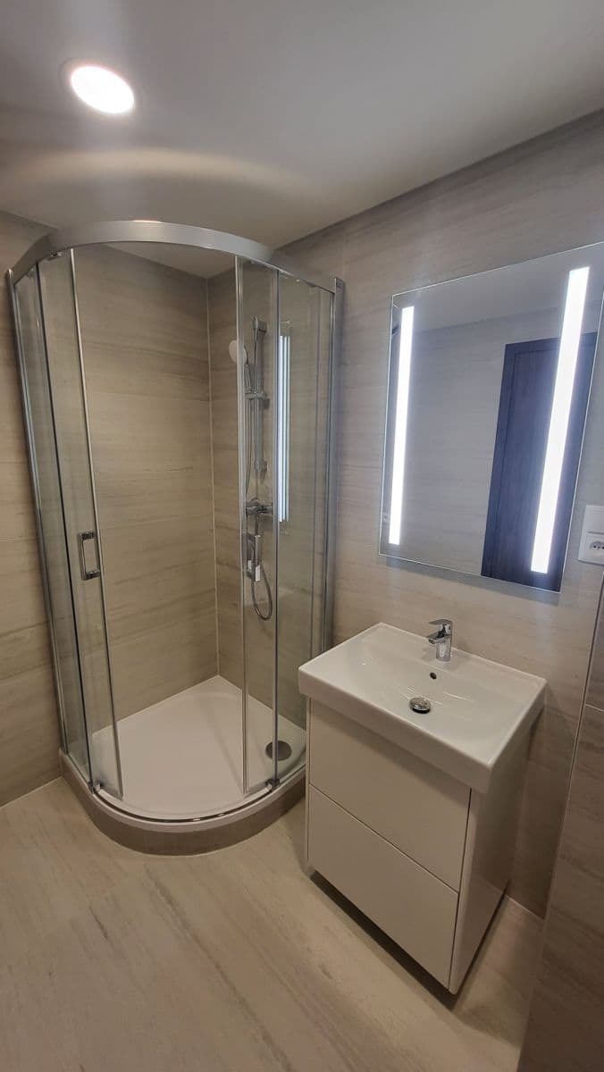 Prenájom bytu 1-izbový 33 m², Poděbradská, Praha, Praha Prenájom bytu 1-izbový 33 m², Poděbradská, Praha, Praha