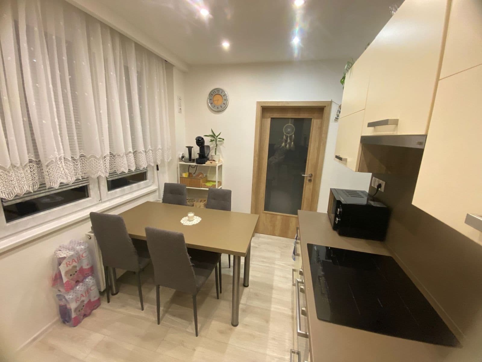 Predaj bytu 3-izbový 70 m², Klaricova, České Budějovice, Jihočeský kraj Predaj bytu 3-izbový 70 m², Klaricova, České Budějovice, Jihočeský kraj