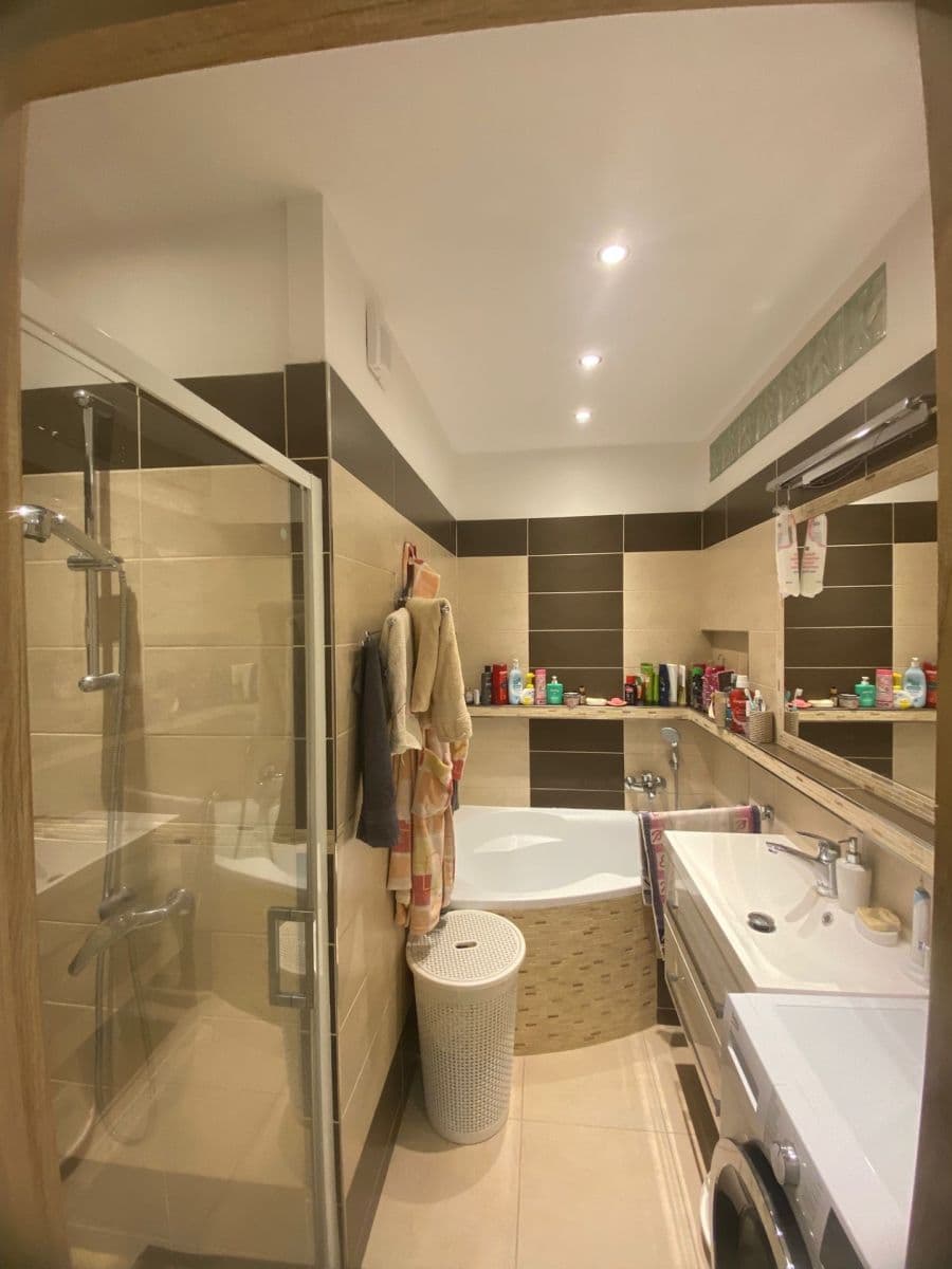 Predaj bytu 3-izbový 70 m², Klaricova, České Budějovice, Jihočeský kraj Predaj bytu 3-izbový 70 m², Klaricova, České Budějovice, Jihočeský kraj