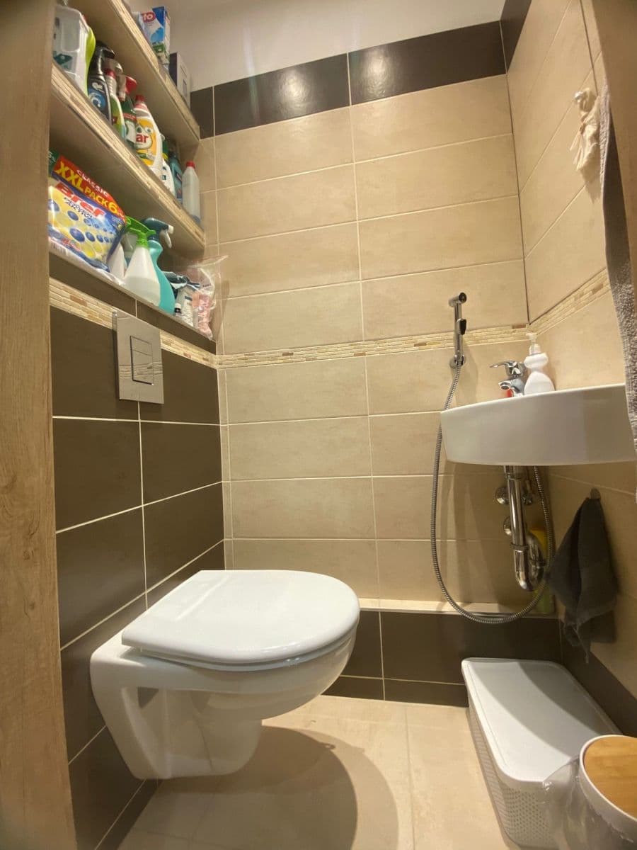 Predaj bytu 3-izbový 70 m², Klaricova, České Budějovice, Jihočeský kraj Predaj bytu 3-izbový 70 m², Klaricova, České Budějovice, Jihočeský kraj