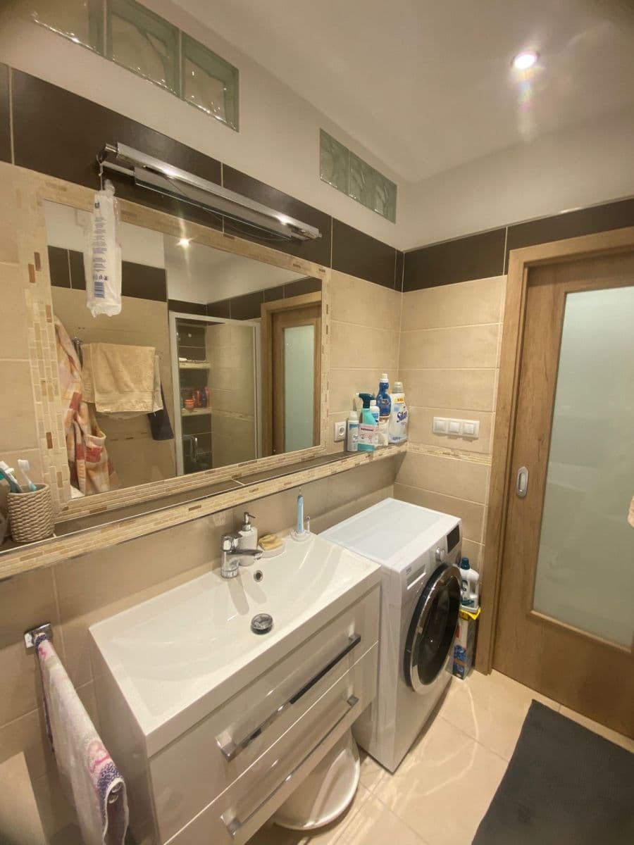 Predaj bytu 3-izbový 70 m², Klaricova, České Budějovice, Jihočeský kraj Predaj bytu 3-izbový 70 m², Klaricova, České Budějovice, Jihočeský kraj