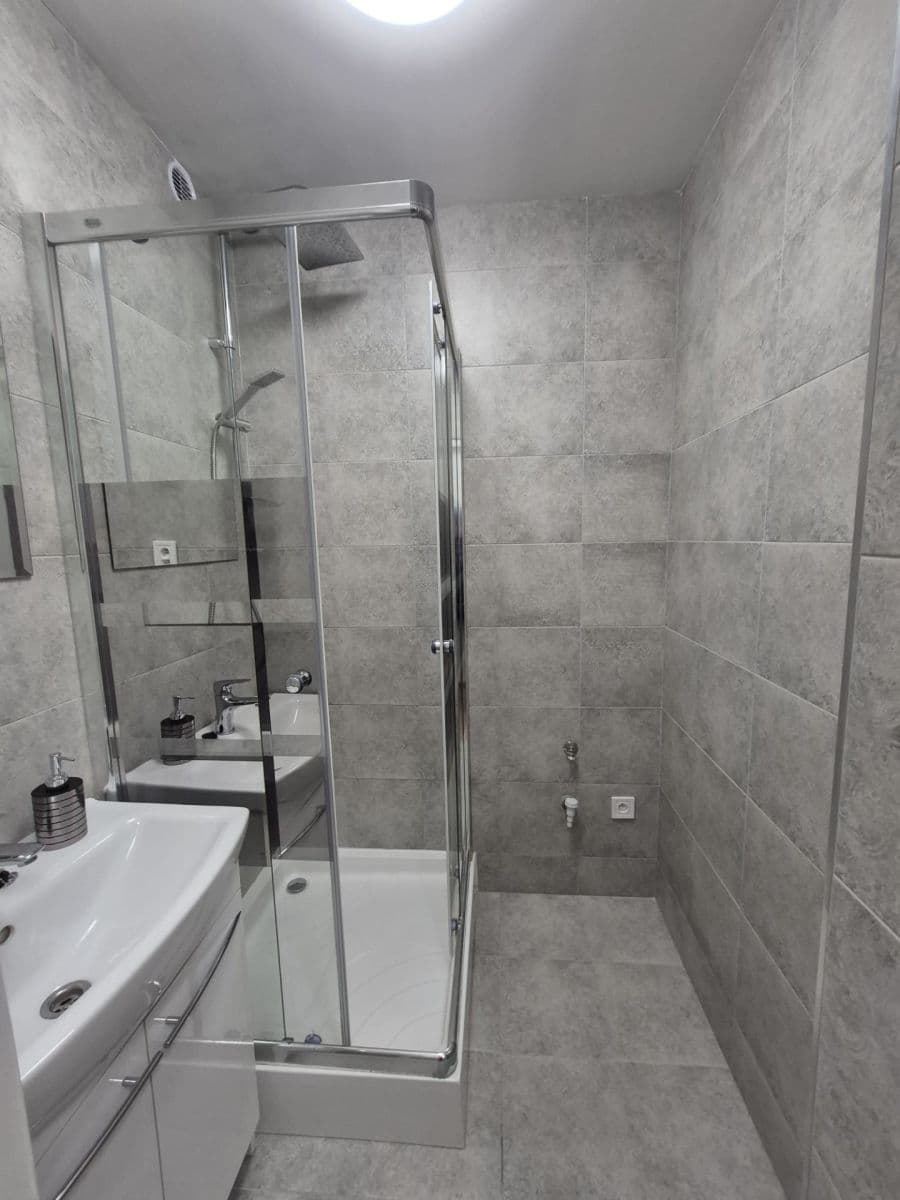 Prenájom bytu 3-izbový 64 m², Karla Pokorného, Ostrava, Moravskoslezský kraj Prenájom bytu 3-izbový 64 m², Karla Pokorného, Ostrava, Moravskoslezský kraj