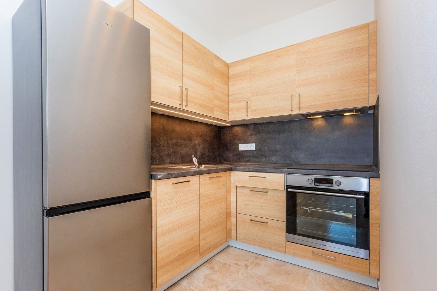 Prenájom bytu 2-izbový 45 m², Strančická, Praha, Praha Prenájom bytu 2-izbový 45 m², Strančická, Praha, Praha