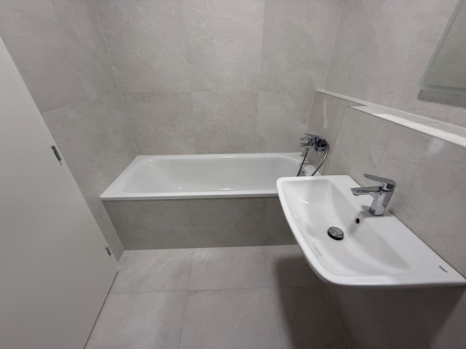 Prenájom bytu 1-izbový 29 m², Slnečnicová, Rovinka, Bratislavský kraj Prenájom bytu 1-izbový 29 m², Slnečnicová, Rovinka, Bratislavský kraj