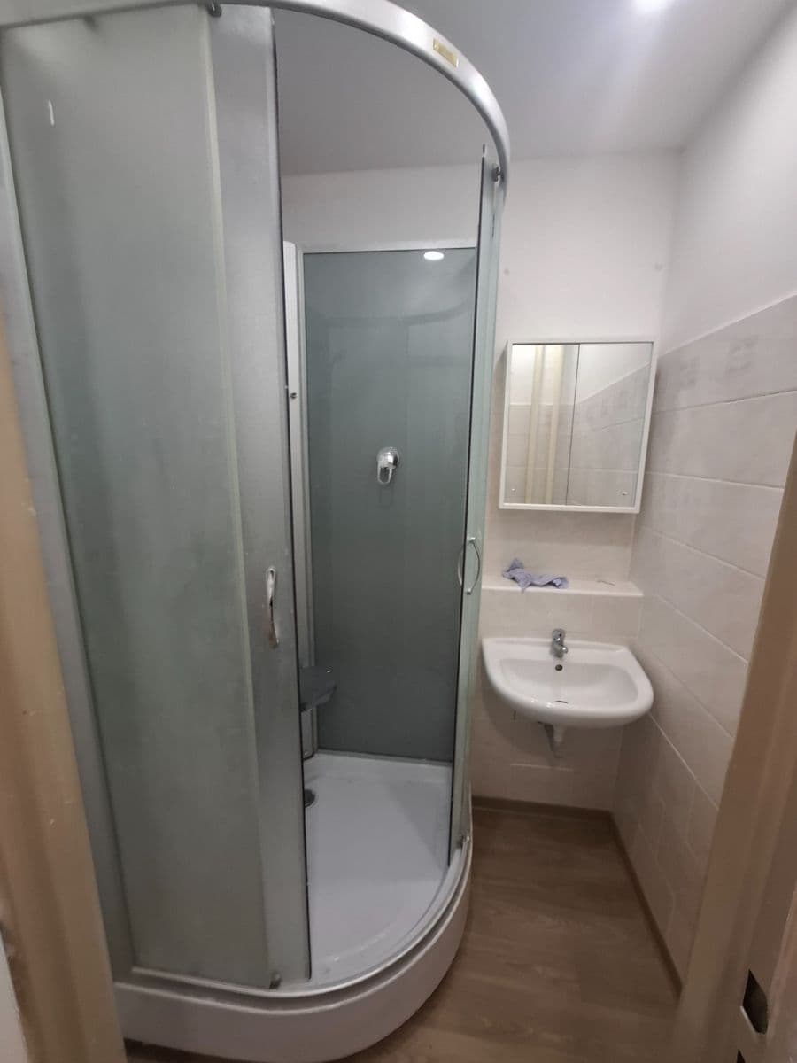 Prenájom bytu 2-izbový 52 m², Výškovická, Ostrava, Moravskoslezský kraj Prenájom bytu 2-izbový 52 m², Výškovická, Ostrava, Moravskoslezský kraj