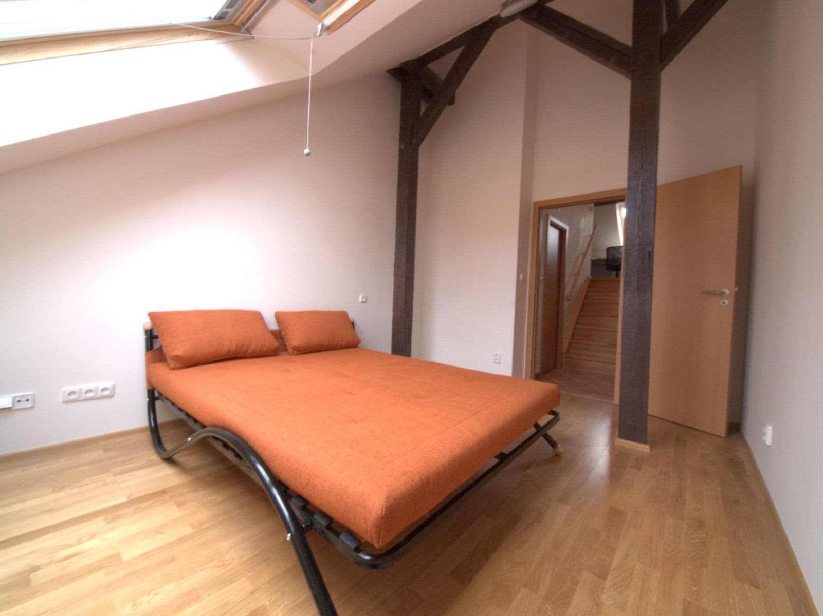 Prenájom bytu 4-izbový 77 m², Nad Závěrkou, Praha, Praha Prenájom bytu 4-izbový 77 m², Nad Závěrkou, Praha, Praha