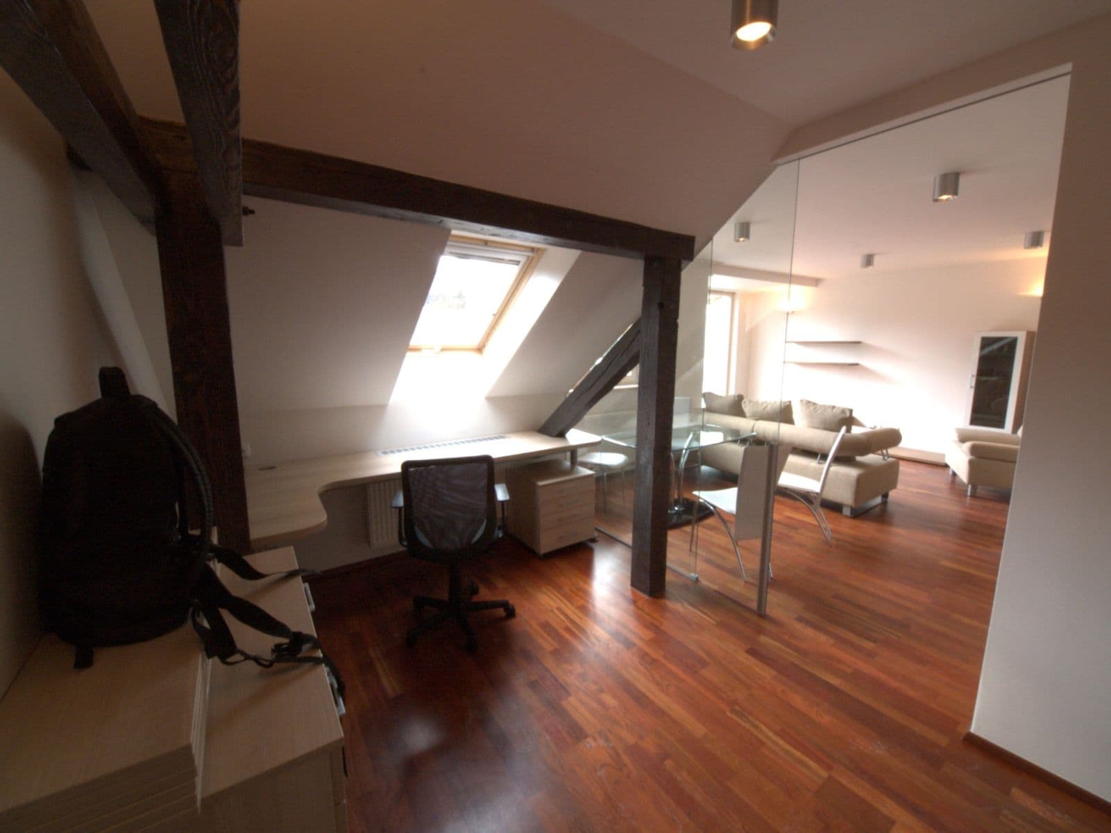 Prenájom bytu 4-izbový 77 m², Nad Závěrkou, Praha, Praha Prenájom bytu 4-izbový 77 m², Nad Závěrkou, Praha, Praha