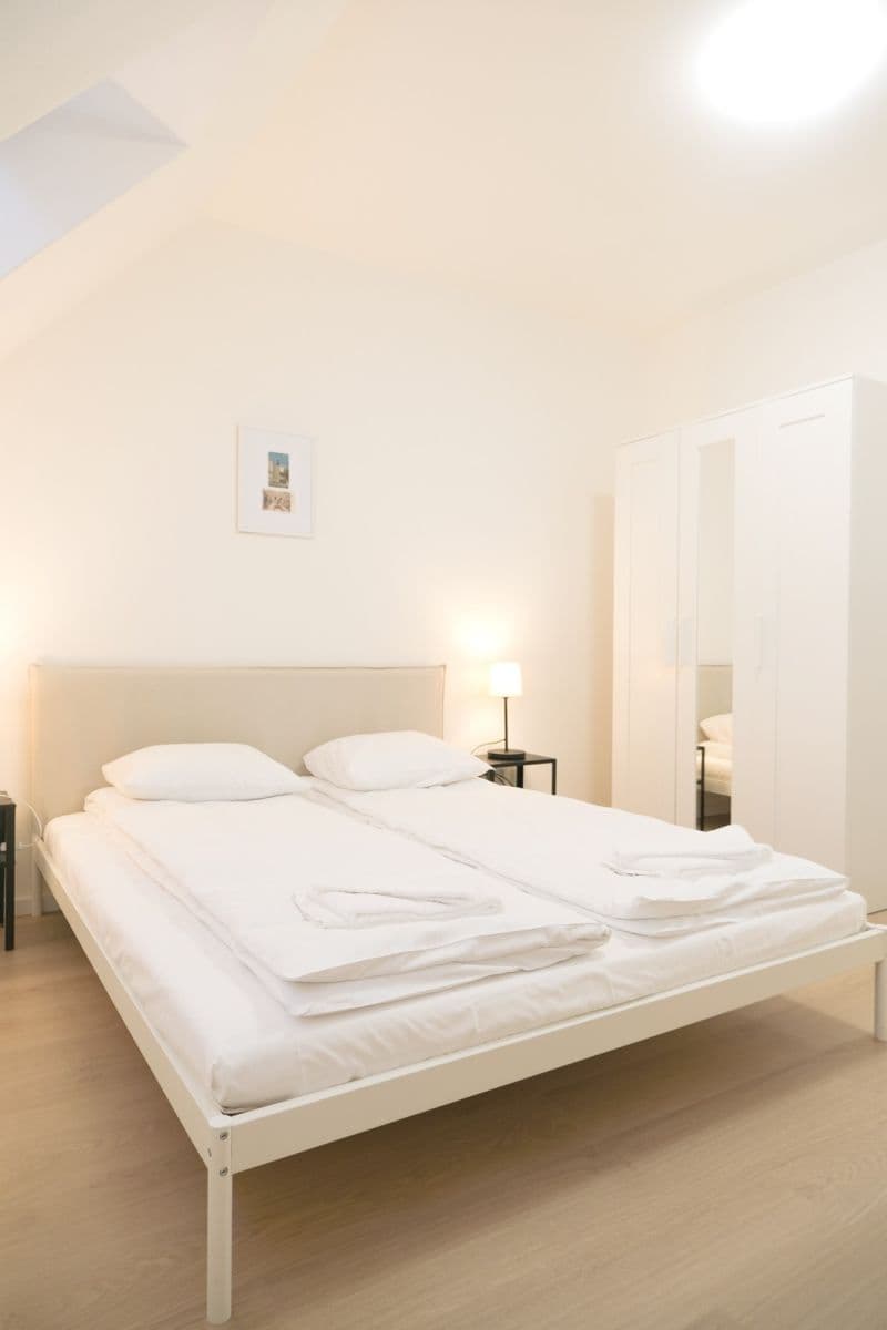 Prenájom bytu 2-izbový 48 m², Štítného, Praha, Praha Prenájom bytu 2-izbový 48 m², Štítného, Praha, Praha