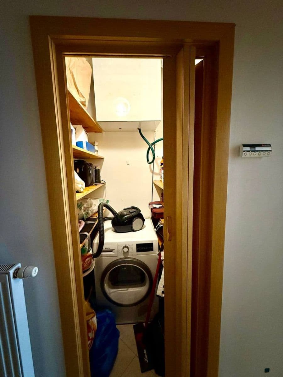 Prenájom bytu 2-izbový 55 m², Bořivojova, Praha, Praha Prenájom bytu 2-izbový 55 m², Bořivojova, Praha, Praha