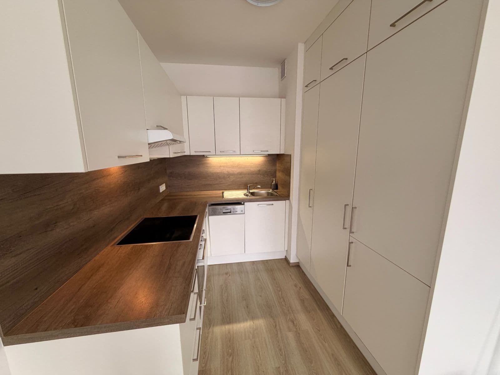 Prenájom bytu 2-izbový 57 m², Toufarova, Praha, Praha Prenájom bytu 2-izbový 57 m², Toufarova, Praha, Praha