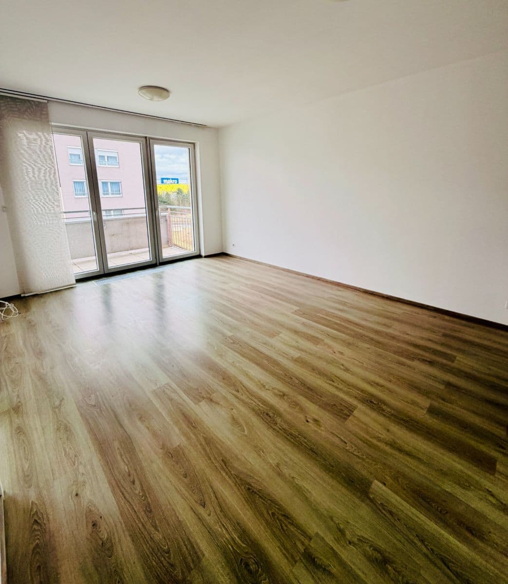 Prenájom bytu 2-izbový 57 m², Toufarova, Praha, Praha Prenájom bytu 2-izbový 57 m², Toufarova, Praha, Praha