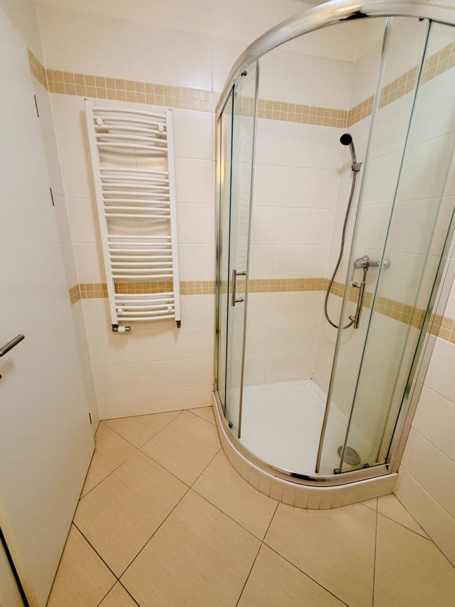 Prenájom bytu 2-izbový 57 m², Toufarova, Praha, Praha Prenájom bytu 2-izbový 57 m², Toufarova, Praha, Praha