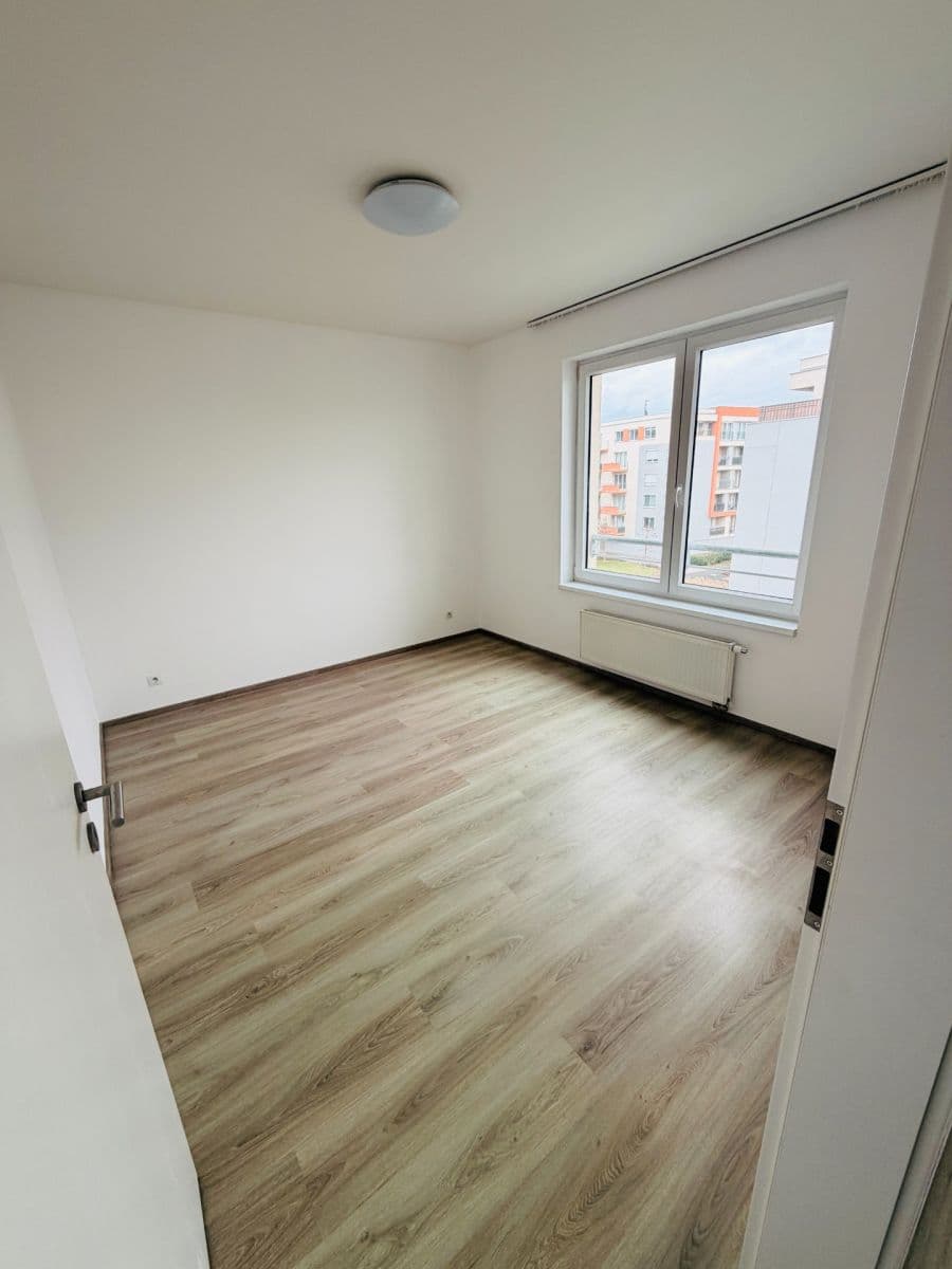 Prenájom bytu 2-izbový 57 m², Toufarova, Praha, Praha Prenájom bytu 2-izbový 57 m², Toufarova, Praha, Praha