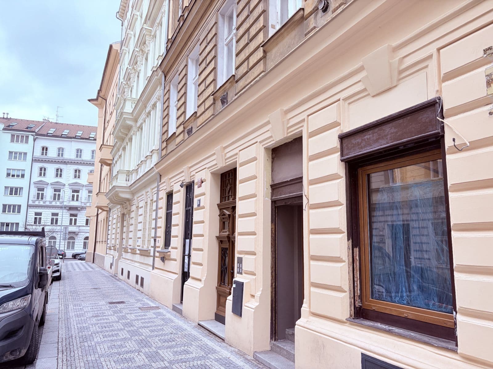 Predaj bytu 1-izbový 38 m², Varšavská, Praha, Praha Predaj bytu 1-izbový 38 m², Varšavská, Praha, Praha