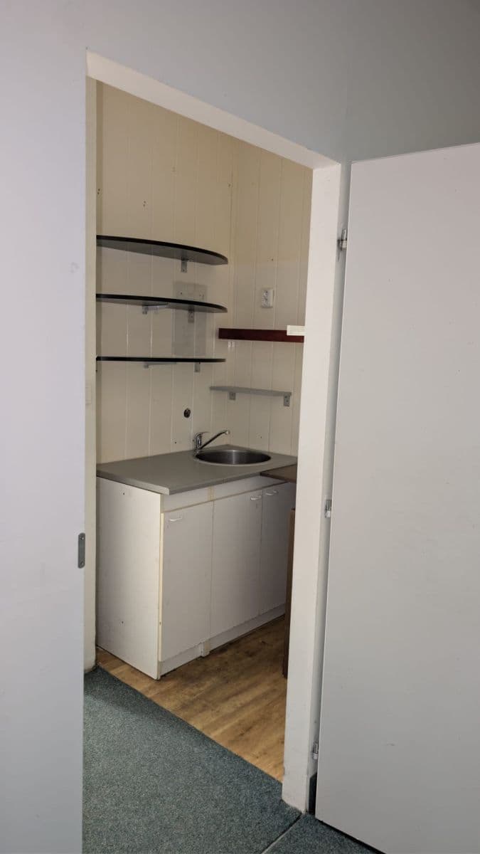 Prenájom nebytového priestoru 43 m², Antonína Dvořáka, Dobříš, Středočeský kraj Prenájom nebytového priestoru 43 m², Antonína Dvořáka, Dobříš, Středočeský kraj