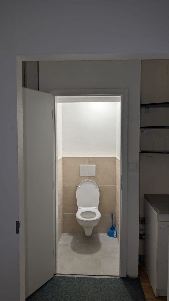 Prenájom nebytového priestoru 43 m², Antonína Dvořáka, Dobříš, Středočeský kraj Prenájom nebytového priestoru 43 m², Antonína Dvořáka, Dobříš, Středočeský kraj