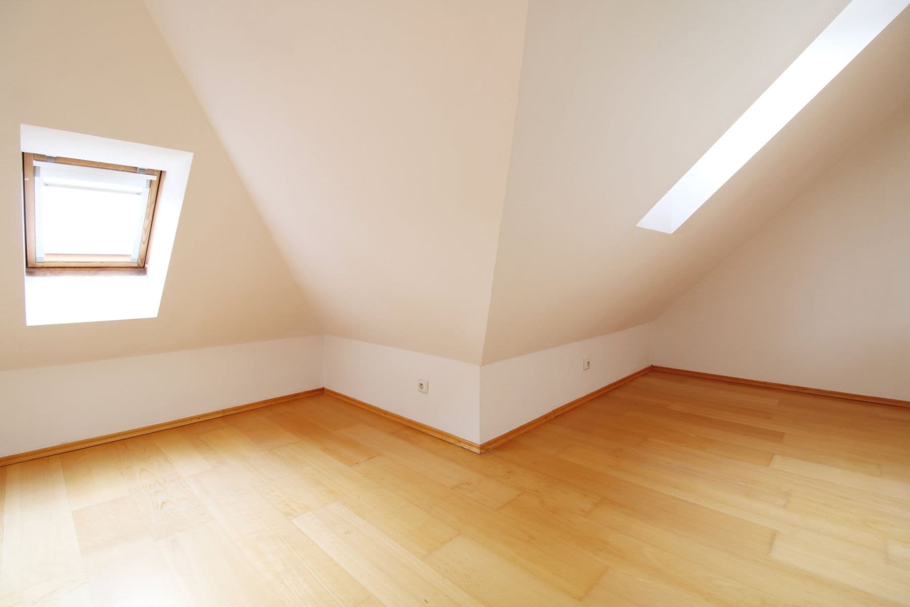 Prenájom bytu 170 m², Vinohradská, Praha, Praha Prenájom bytu 170 m², Vinohradská, Praha, Praha