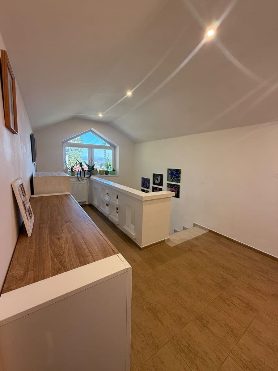 Predaj domu 318 m², pozemek 1.000 m², Turnov, Liberecký kraj Predaj domu 318 m², pozemek 1.000 m², Turnov, Liberecký kraj