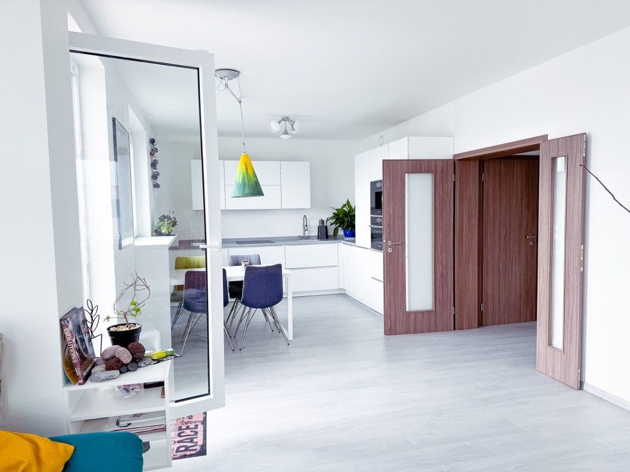 Prenájom bytu 4-izbový 122 m², náměstí Junkových, Praha, Praha Prenájom bytu 4-izbový 122 m², náměstí Junkových, Praha, Praha