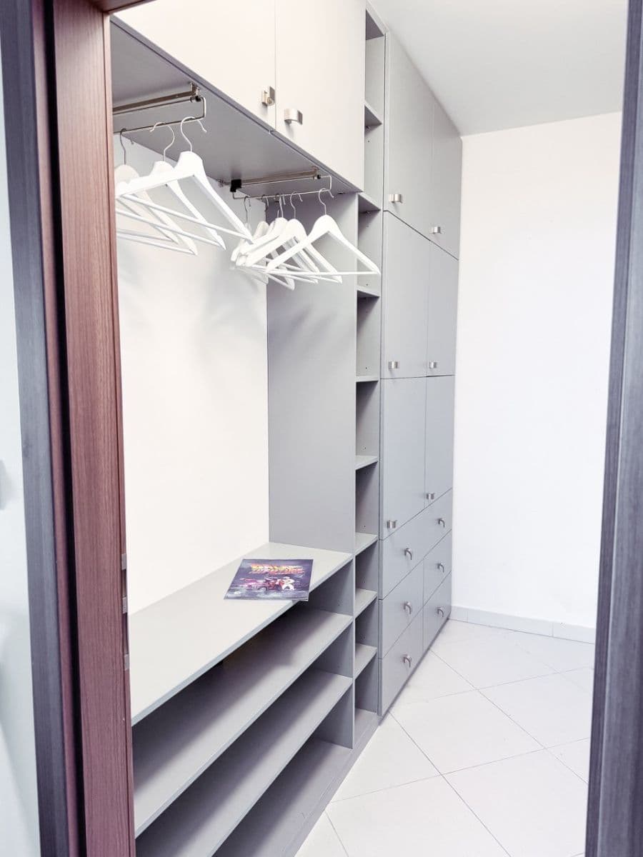 Prenájom bytu 4-izbový 122 m², náměstí Junkových, Praha, Praha Prenájom bytu 4-izbový 122 m², náměstí Junkových, Praha, Praha