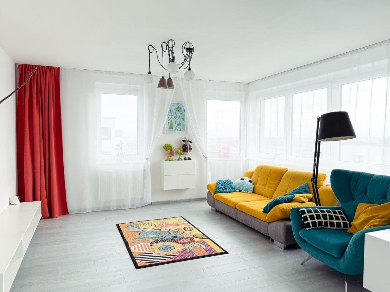 Prenájom bytu 4-izbový 122 m², náměstí Junkových, Praha, Praha Prenájom bytu 4-izbový 122 m², náměstí Junkových, Praha, Praha