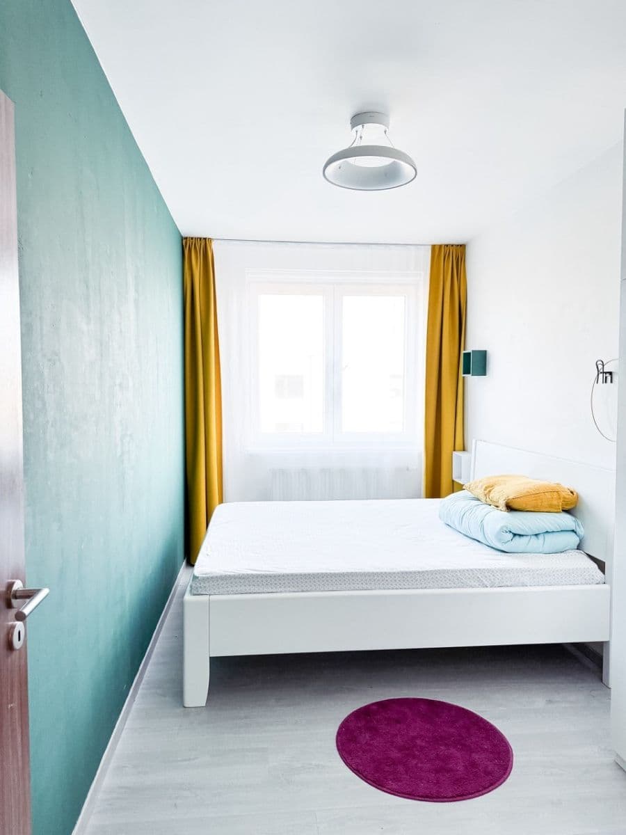 Prenájom bytu 4-izbový 122 m², náměstí Junkových, Praha, Praha Prenájom bytu 4-izbový 122 m², náměstí Junkových, Praha, Praha