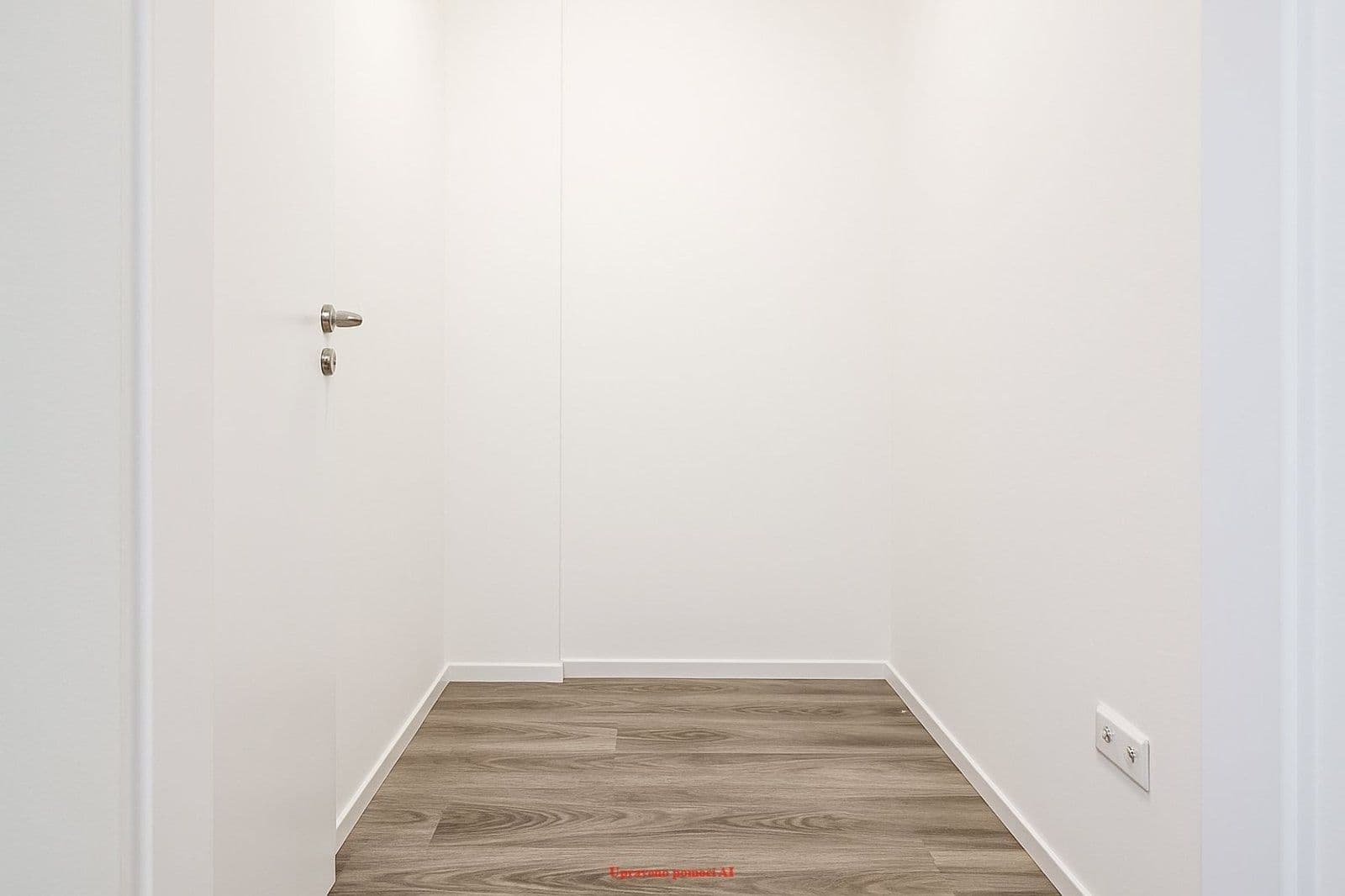 Prenájom bytu 3-izbový 75 m², nám. Republiky, Havířov, Moravskoslezský kraj Prenájom bytu 3-izbový 75 m², nám. Republiky, Havířov, Moravskoslezský kraj