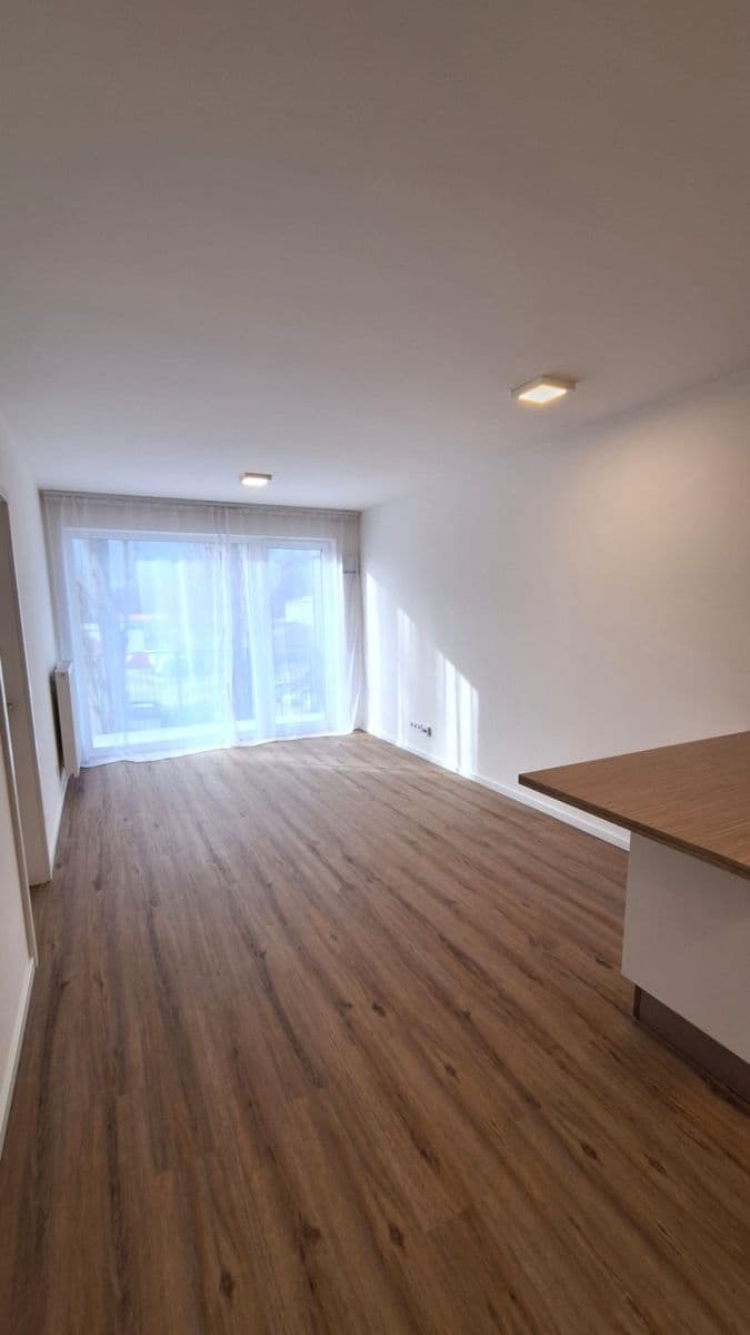 Prenájom bytu 2-izbový 47 m², Ke křížku, Kladno, Středočeský kraj Prenájom bytu 2-izbový 47 m², Ke křížku, Kladno, Středočeský kraj