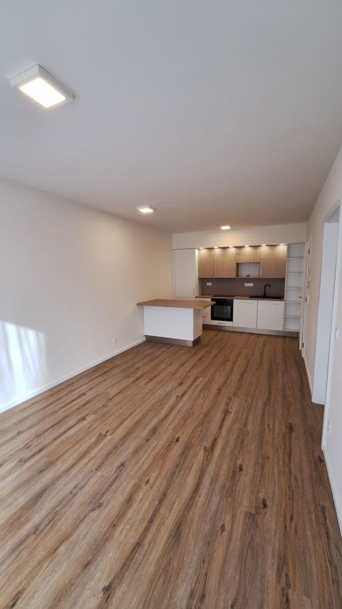 Prenájom bytu 2-izbový 47 m², Ke křížku, Kladno, Středočeský kraj Prenájom bytu 2-izbový 47 m², Ke křížku, Kladno, Středočeský kraj