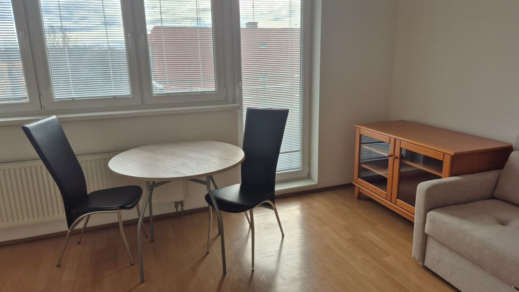 Predaj bytu 1-izbový 40 m², Hnězdenská, Praha, Praha Predaj bytu 1-izbový 40 m², Hnězdenská, Praha, Praha
