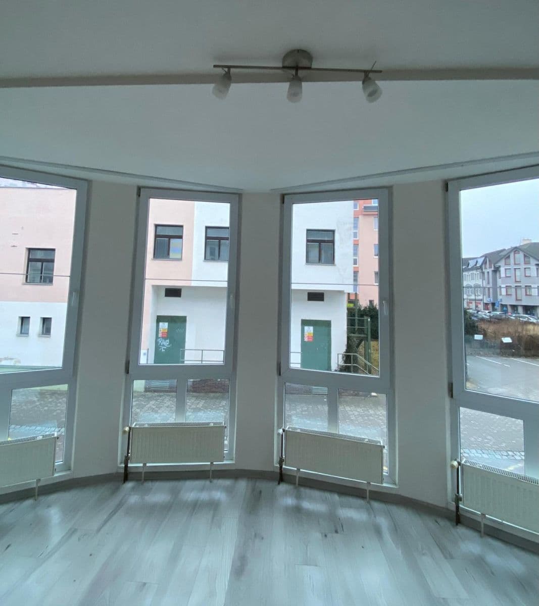 Prenájom bytu 2-izbový 50 m², Osvoboz. pol. vězňů, Kladno, Středočeský kraj Prenájom bytu 2-izbový 50 m², Osvoboz. pol. vězňů, Kladno, Středočeský kraj