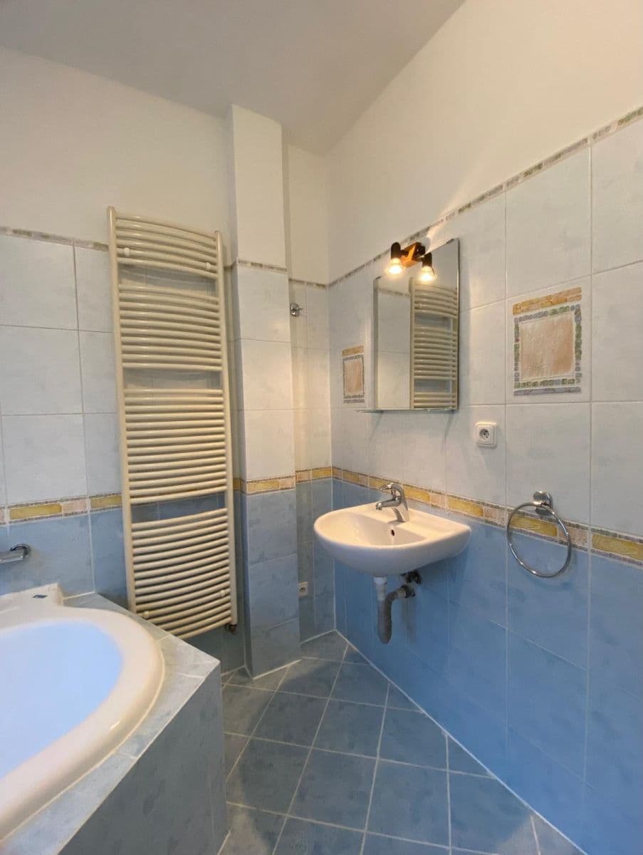 Prenájom bytu 2-izbový 50 m², Osvoboz. pol. vězňů, Kladno, Středočeský kraj Prenájom bytu 2-izbový 50 m², Osvoboz. pol. vězňů, Kladno, Středočeský kraj